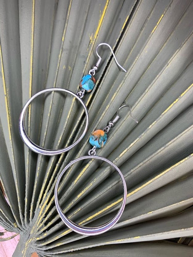 Stunning Silver Hoop & Bead - Sweetwater Boutique