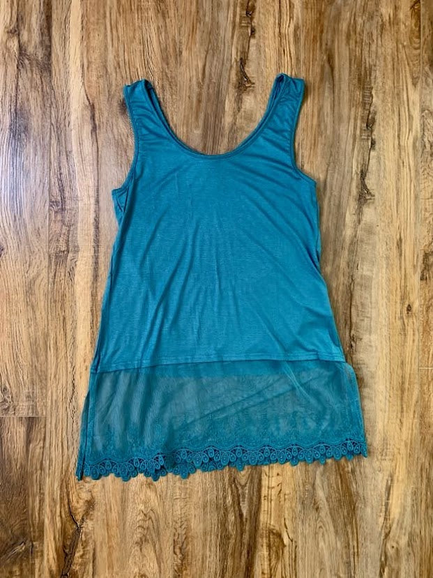 Tank Top With Lace Trimming (2 colors available) - Sweetwater Boutique