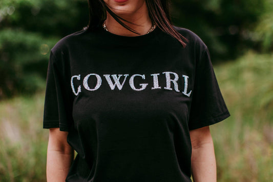 MK406 Cowgirl Sequins engraved white 3D embroidery Tee