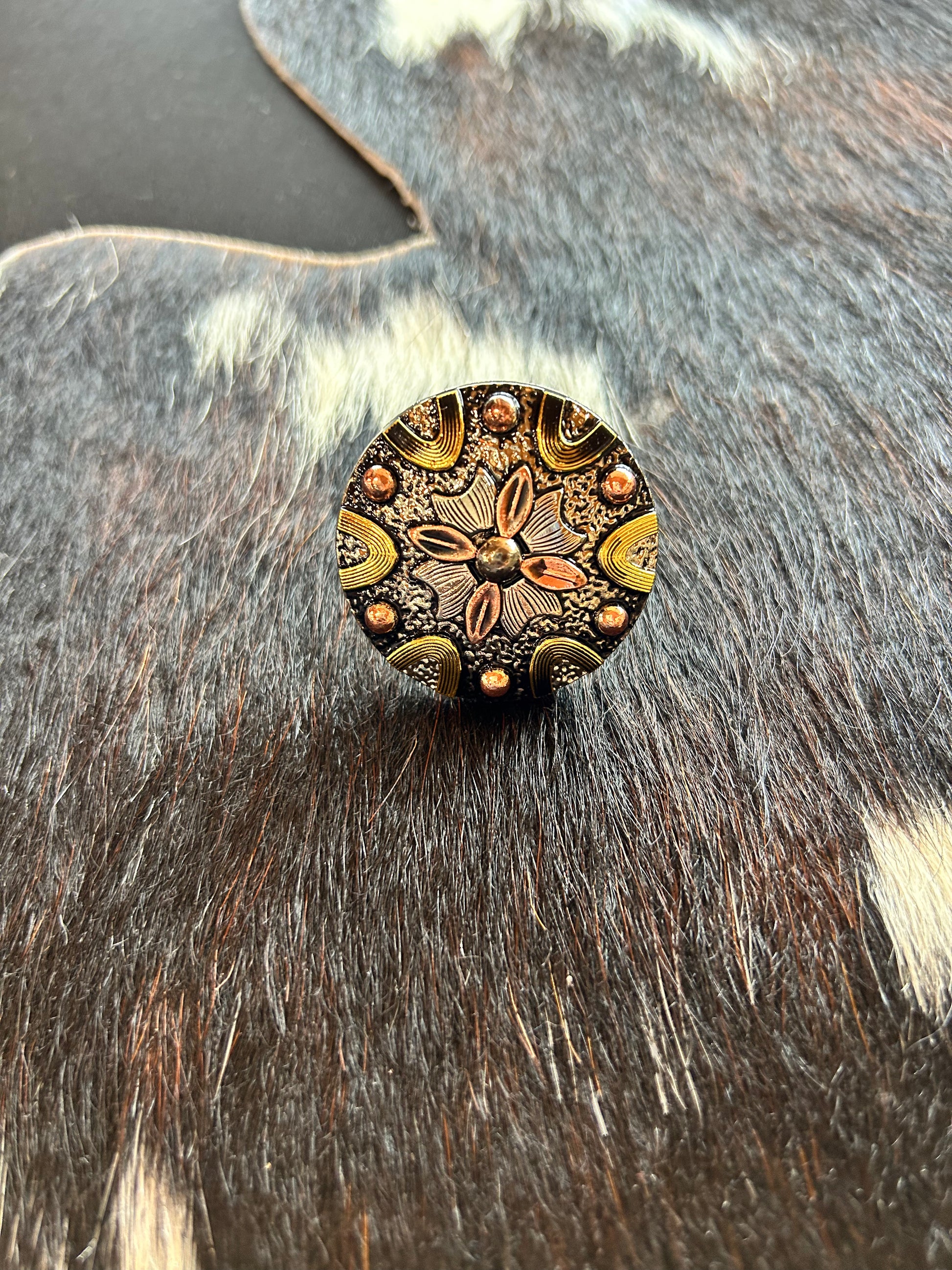 Western Conchos with Loops - Sweetwater Boutique 